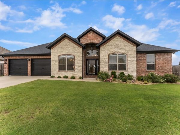 1770 Sunrise Circle , Centerton, AR 72719