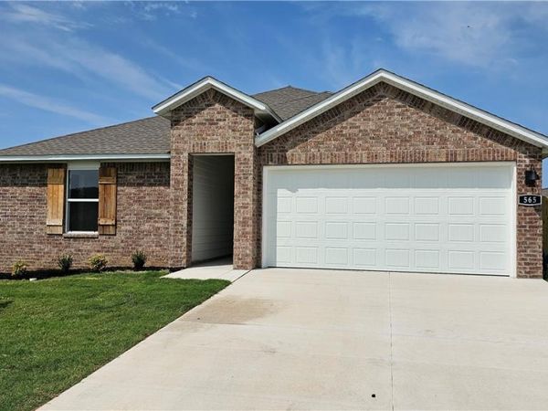 565 Nevada Street , Farmington, AR 72730