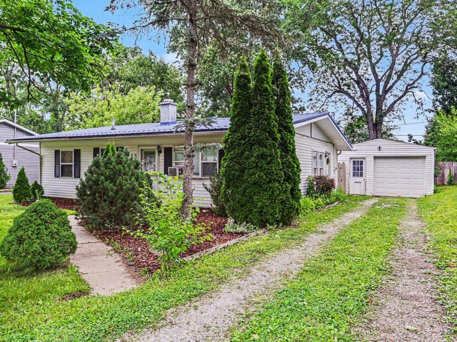 712 Meadow Drive , Newark, OH 43055 Photo 1