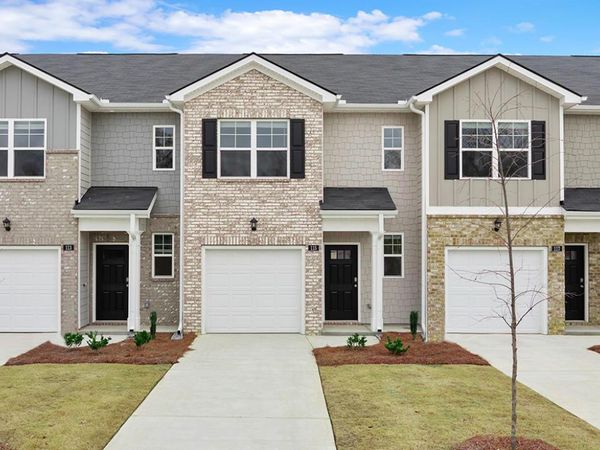 2050 Crossing Road, Stone Mountain, GA 30088