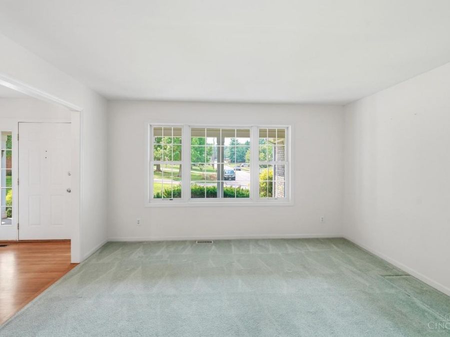 9640 Millbrook Drive, Springfield Township, OH 45231 Photo 12