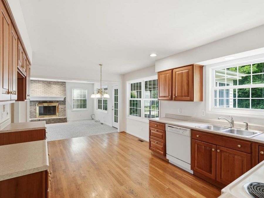 9640 Millbrook Drive, Springfield Township, OH 45231 Photo 16