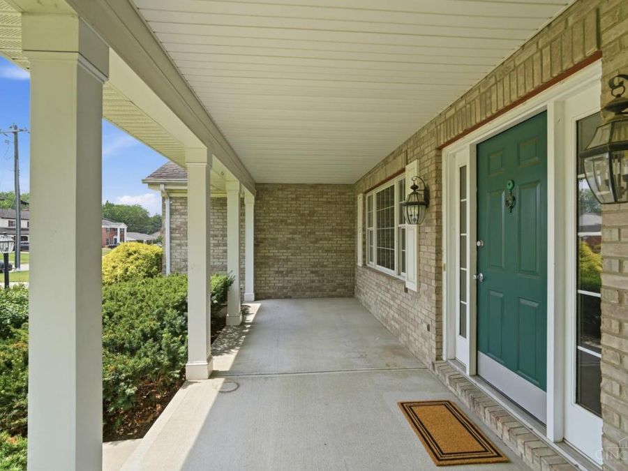 9640 Millbrook Drive, Springfield Township, OH 45231 Photo 6