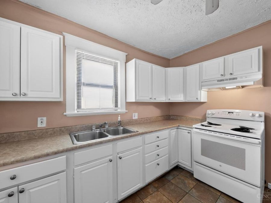 4794 Prosperity Place, Cincinnati, OH 45238 Photo 12