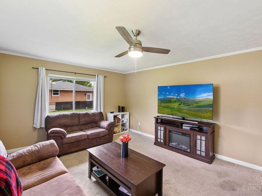 7089 Bluecrest Drive, Cincinnati, OH 45230 Photo 12