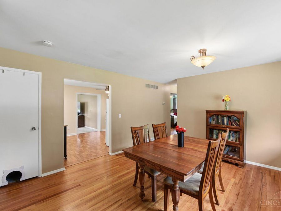 7089 Bluecrest Drive, Cincinnati, OH 45230 Photo 5