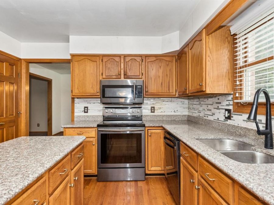 1806 Chapel Woods Drive, Batavia Township, OH 45103 Photo 11