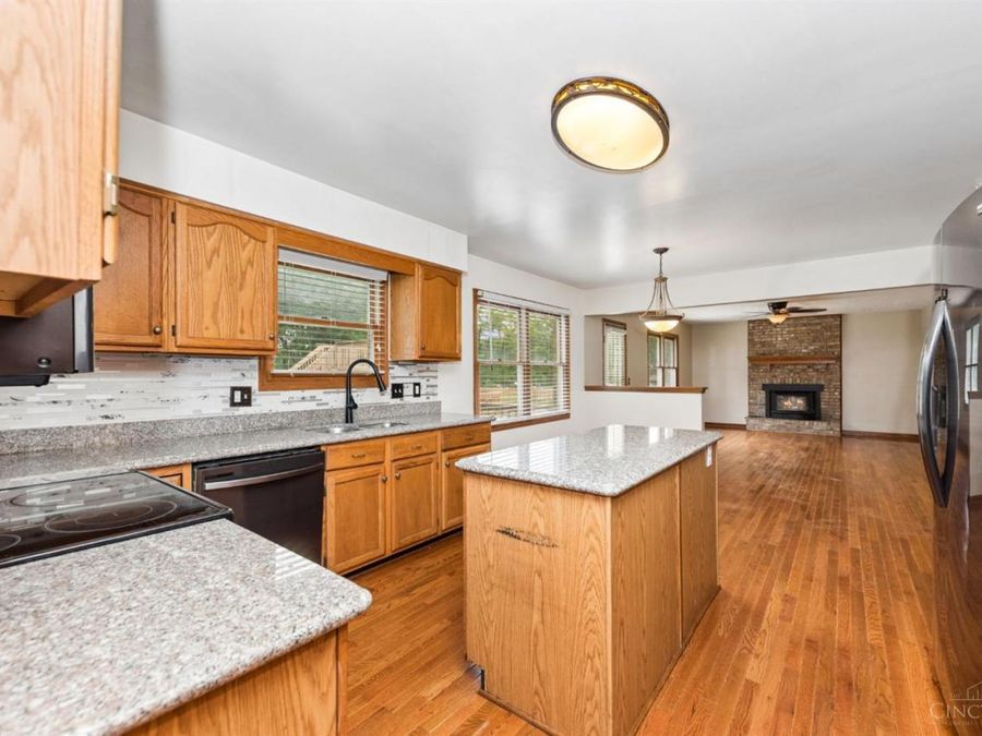 1806 Chapel Woods Drive, Batavia Township, OH 45103 Photo 9