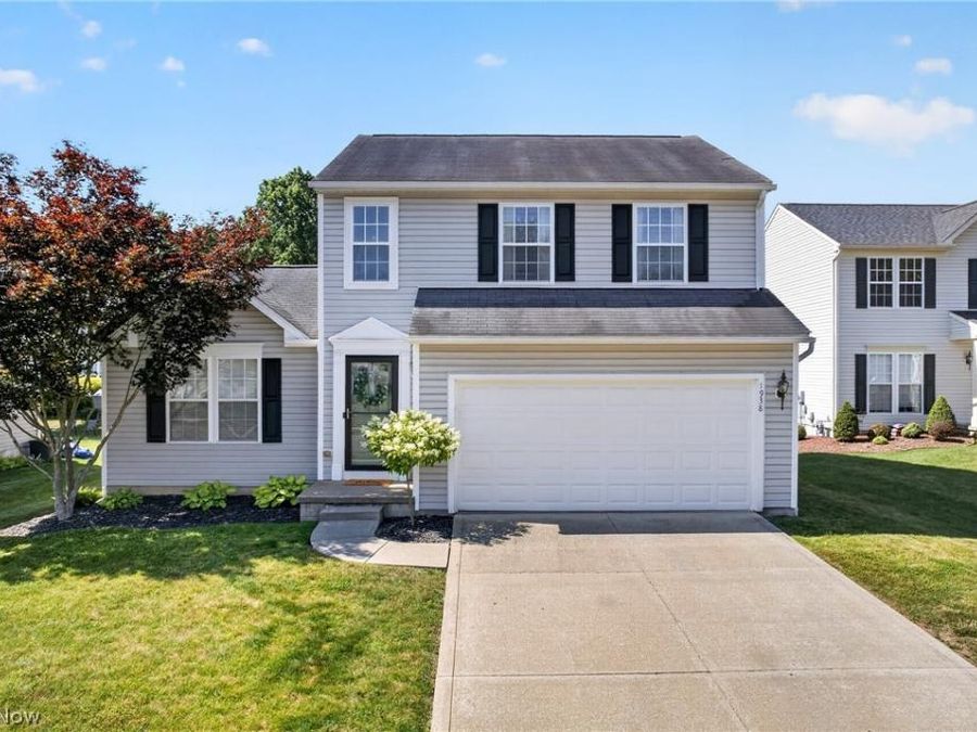 1938 Northgate Circle , Akron, OH 44320 Photo 1
