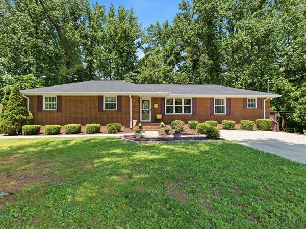 21 McMurtry Rd , Goodlettsville, TN 37072