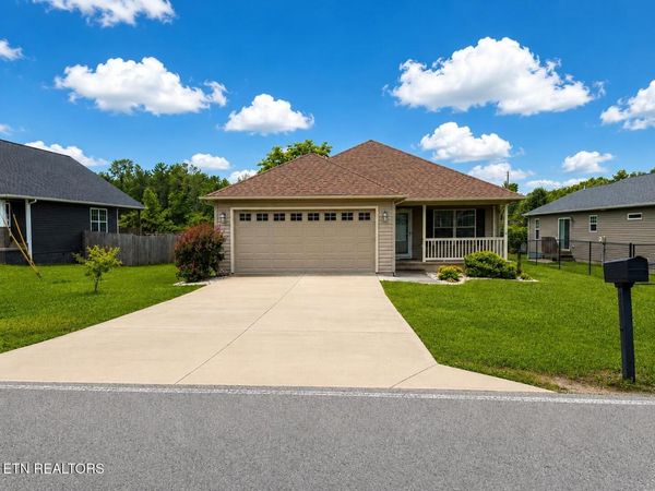 22 Panther Valley Rd , Crossville, TN 38555