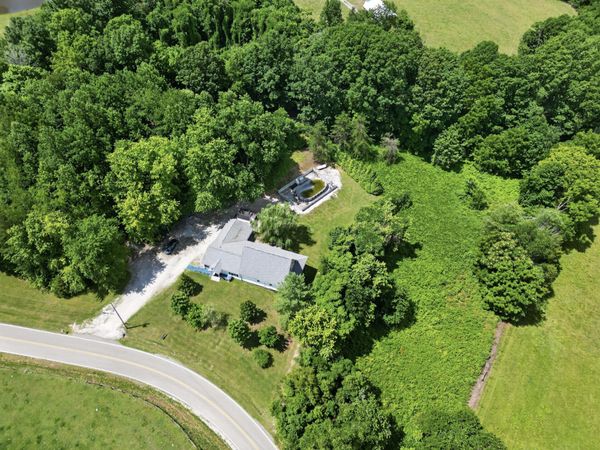 314 Smyrna Rd , Byrdstown, TN 38549
