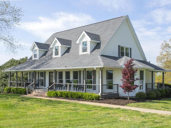 1043 Shelton Rd , Charlotte, TN 37036