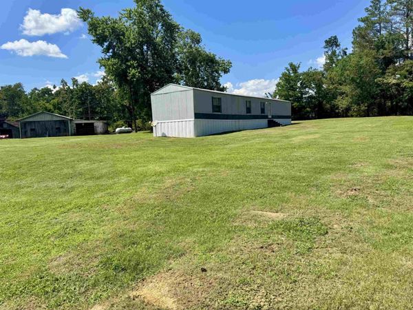 2511 WATKINS RD , Michie, TN 38357