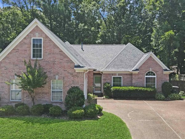 8294 WESLEY WOODS CIR, Memphis, TN 38018