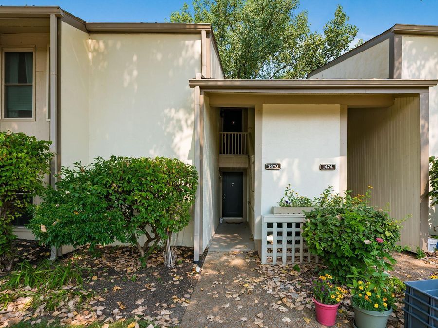 1476 Cliff Court , Unit 13, Columbus, OH 43204 Photo 1