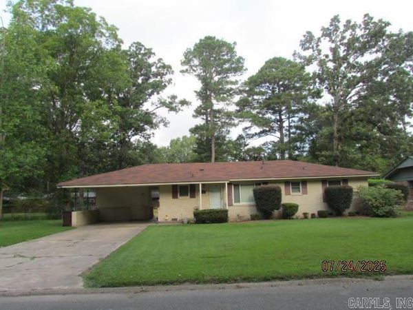 702 Pecan , Crossett, AR 71635