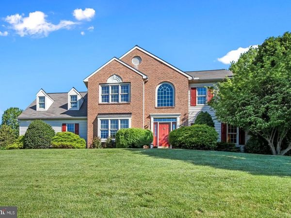 415 SEVILLE DRIVE, RED LION, PA 17356