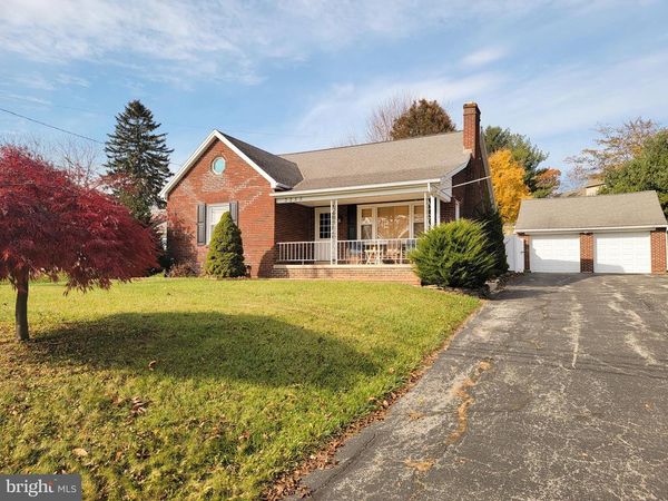 3255 GRANDVIEW ROAD, HANOVER, PA 17331