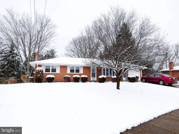 2152 TWIN BROOKS DRIVE, YORK, PA 17408