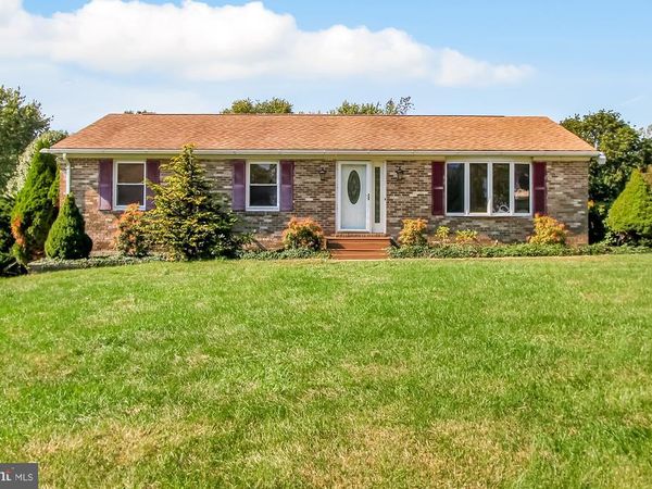 13736 ROUND HILL CHURCH ROAD, FELTON, PA 17322