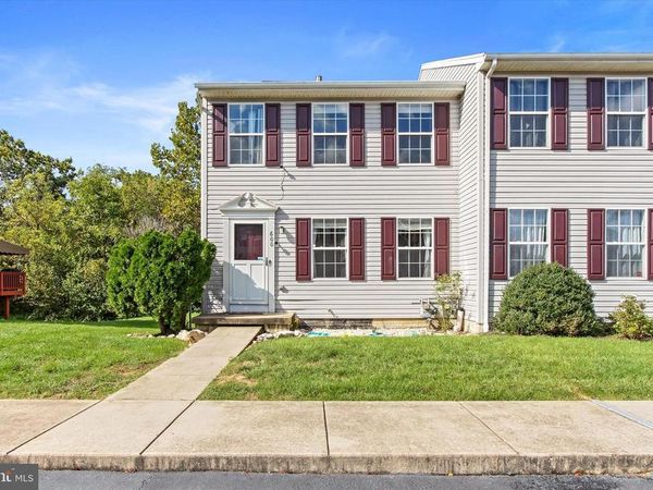 600 CHARLES CIRCLE, YORK, PA 17406