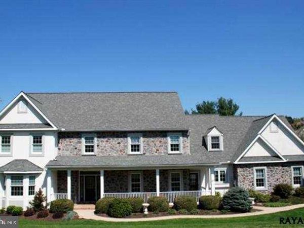 1610 WYNDHAM DRIVE, YORK, PA 17403