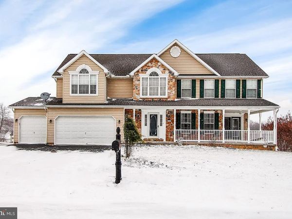 85 S KENNARD DALE AVENUE, STEWARTSTOWN, PA 17363