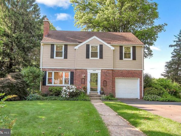 1929 KARYL LANE, YORK, PA 17404