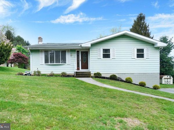 150 S CAMP STREET, WINDSOR, PA 17366