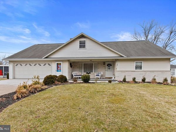 206 N CONSTITUTION AVENUE, NEW FREEDOM, PA 17349