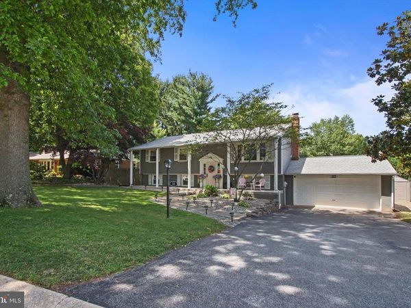 16 STRASSBURG CIRCLE, SHREWSBURY, PA 17361