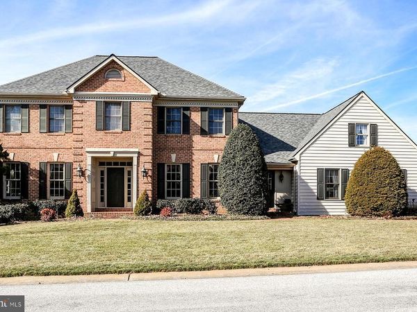 898 HERITAGE HILLS DRIVE, YORK, PA 17402