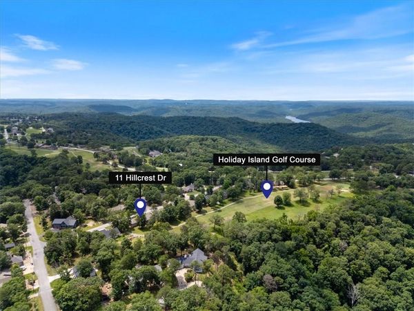 11 Hillcrest Drive , Holiday Island, AR 72631