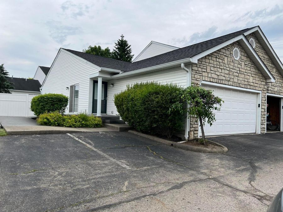 4689 Parrau Drive, Unit 61A, Columbus, OH 43228 Photo 1