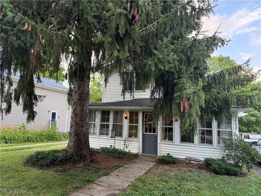 14537 Hickox Street , Burton, OH 44021 Photo 1