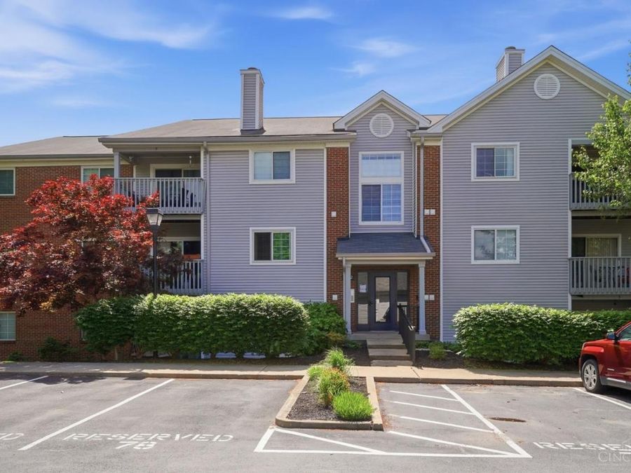 7372 Ridgepoint Drive, Unit 10, Anderson Township, OH 45230 Photo 2