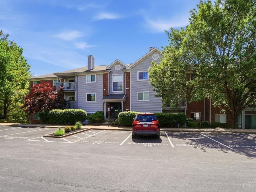7372 Ridgepoint Drive, Unit 10, Anderson Township, OH 45230 Photo 3