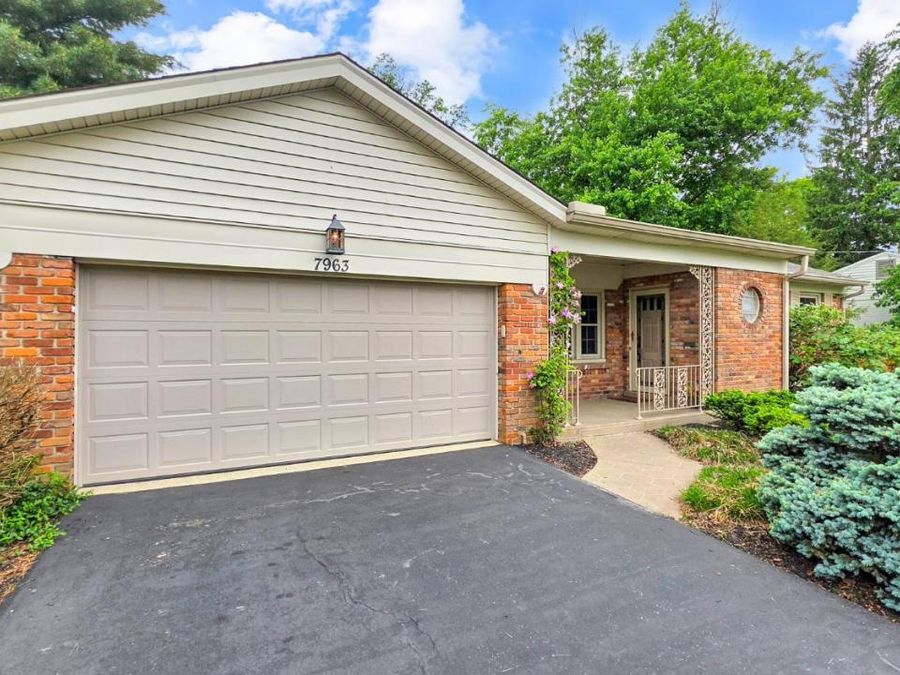7963 Mitchell Farm Lane, Montgomery, OH 45242 Photo 4
