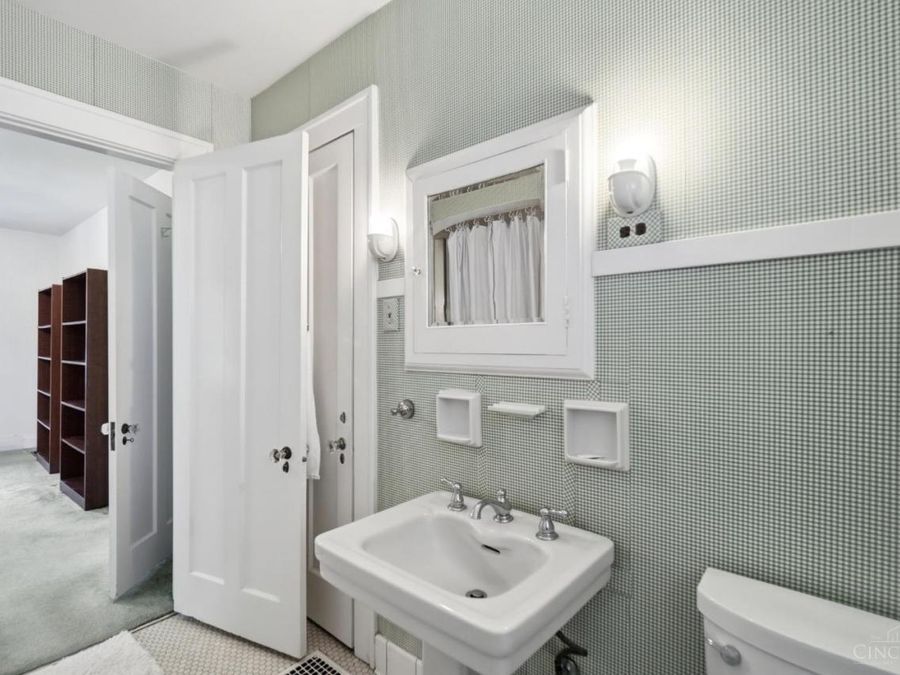 6124 Fairway Drive, Cincinnati, OH 45212 Photo 30