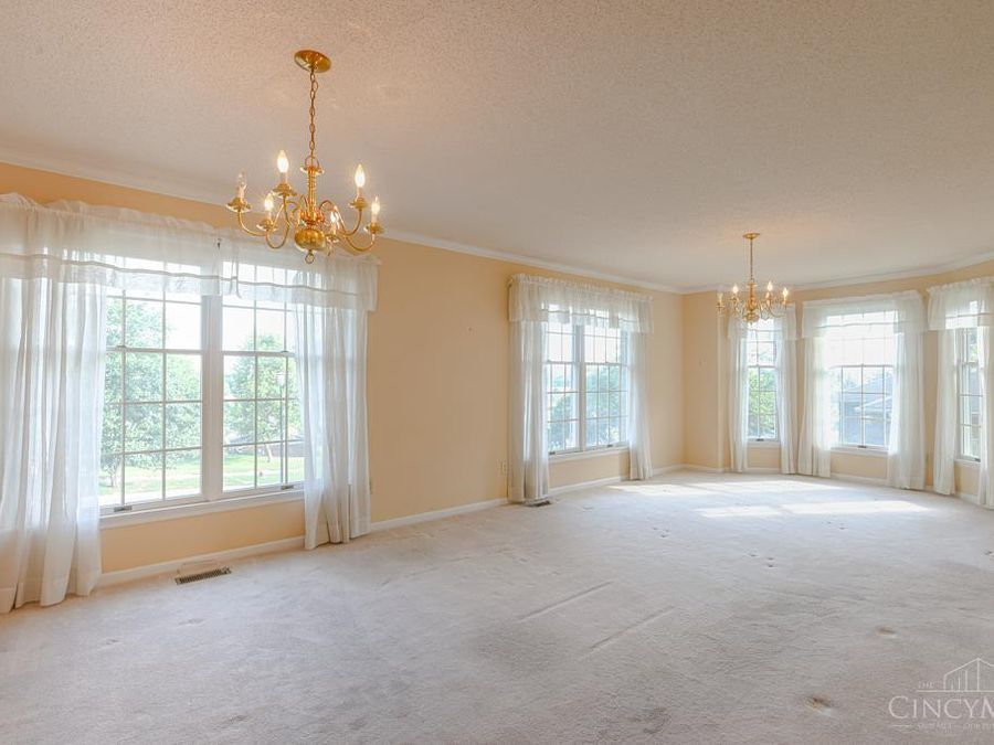 560 Leo Drive, Hamilton, OH 45013 Photo 5