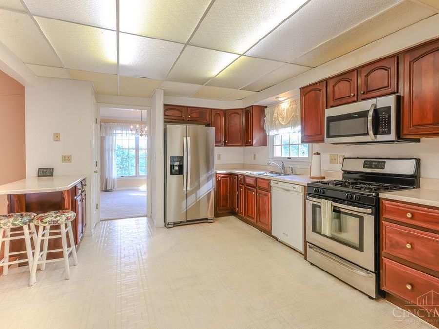 560 Leo Drive, Hamilton, OH 45013 Photo 7
