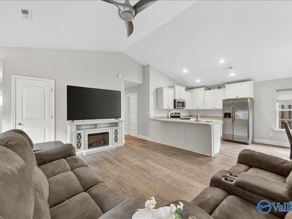 135 Brooklawn Drive, Harvest, AL 35749