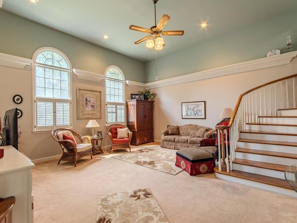 313 COUNTRY CLUB LN , Selmer, TN 38375