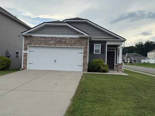 104 Victory Cir N, Ashland City, TN 37015