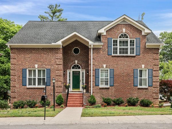 1541 Eller Dr , Nashville, TN 37221