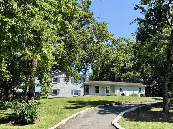 213 Rhine Dr , Madison, TN 37115