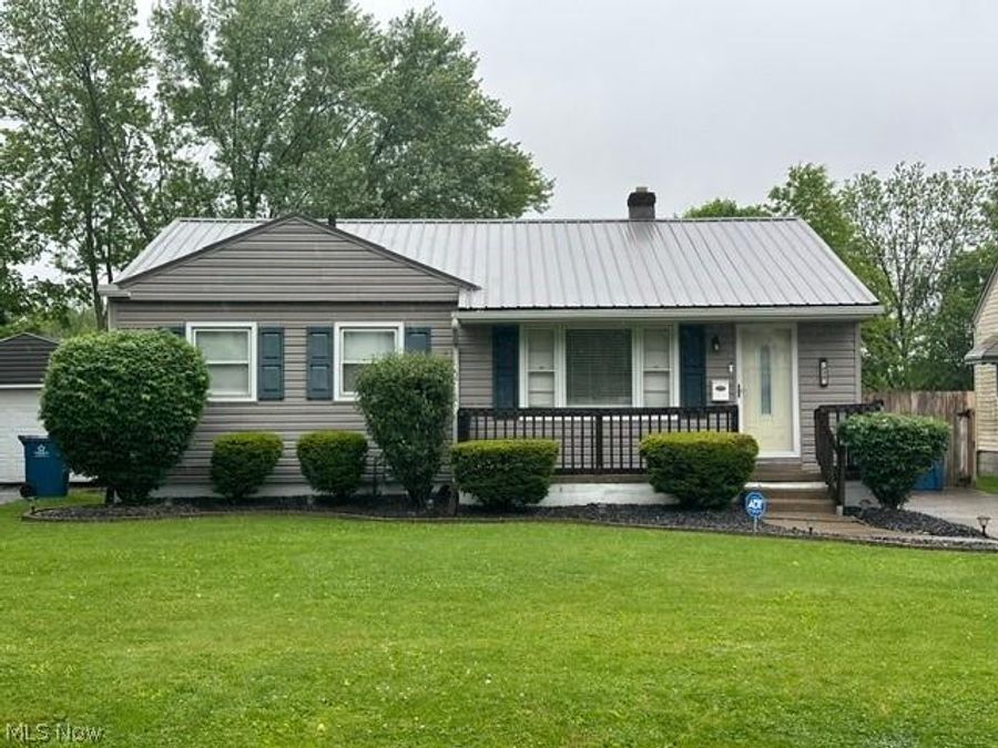 438 10th Street , Struthers, OH 44471 Photo 1