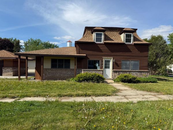 300 Arnold Street , West Concord, MN 55985