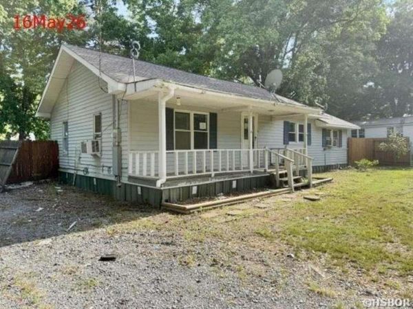207 First St W , Poyen, AR 72128